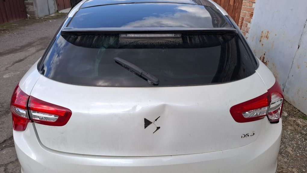 Кришка багажника ляда скло Citroen DS5 Citroën ds5 сітроен дс5