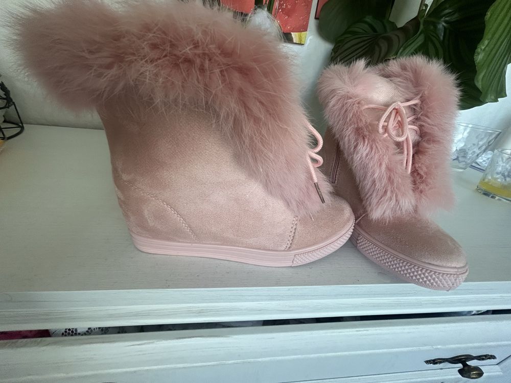 Buty.   damskie.