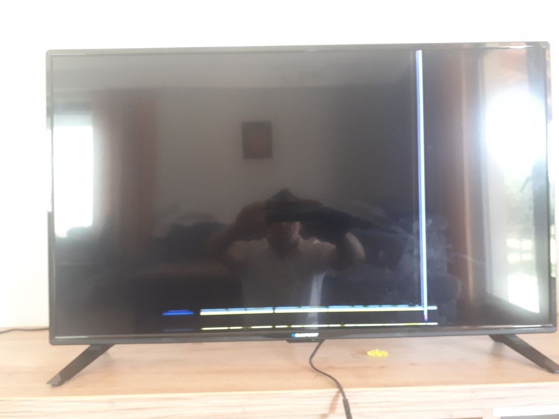 Telewizor 39" uszkodzona matryca