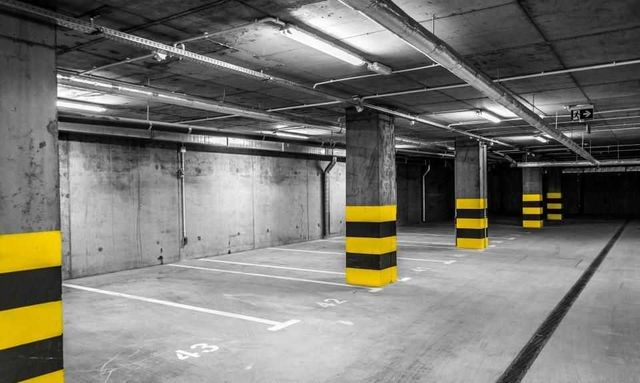 Miejsce parkingowe w garażu podziemnym - Powiśle