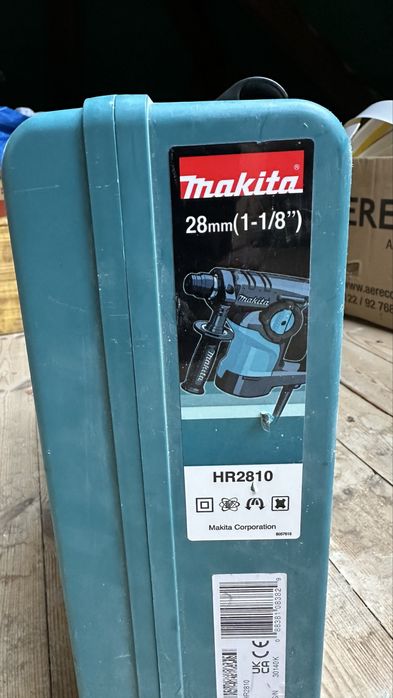 Młotowiertarka Makita HR2810