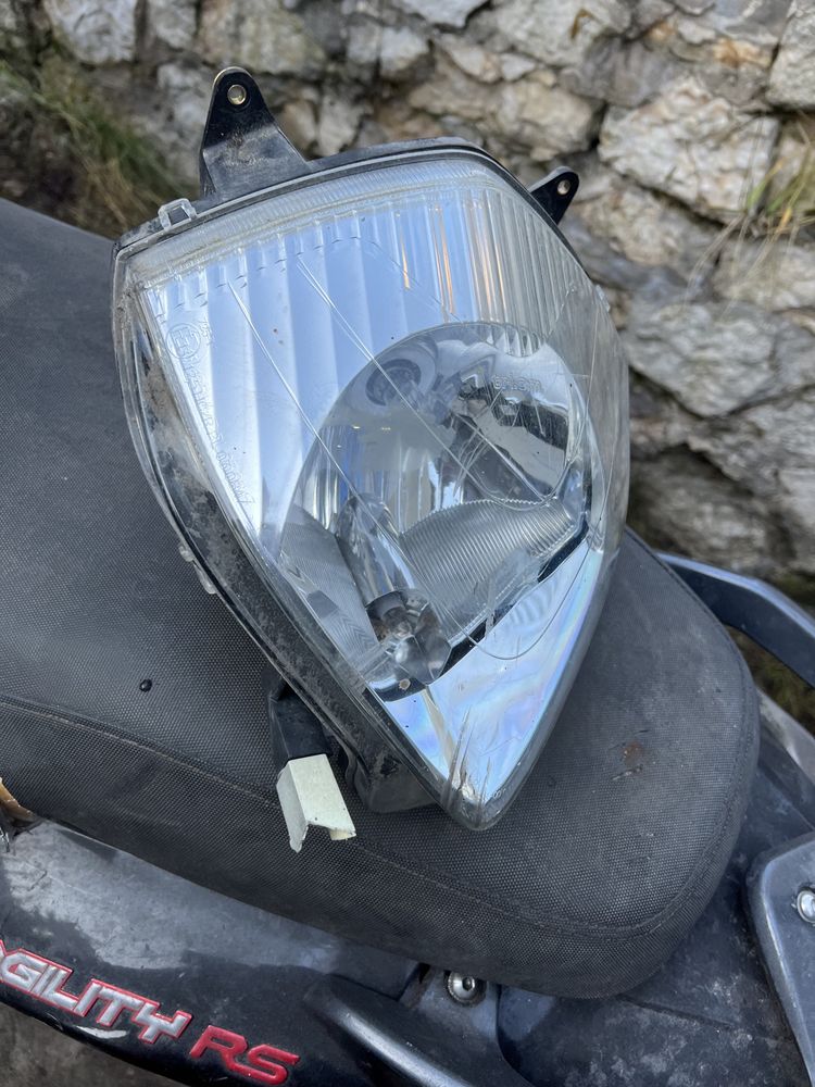 Honda Dylan 125 lampa reflektor