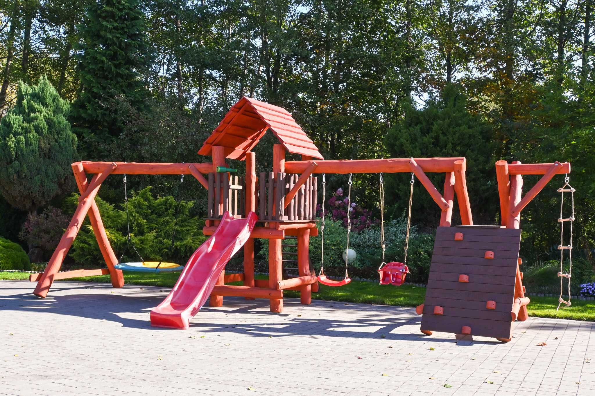 Ogrodowy drewniany plac zabaw dla dzieci - dostępne od ręki!