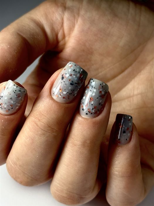 Манікюр у Львові | Покриття гель-лаком | Зміцнення | Дизайн)