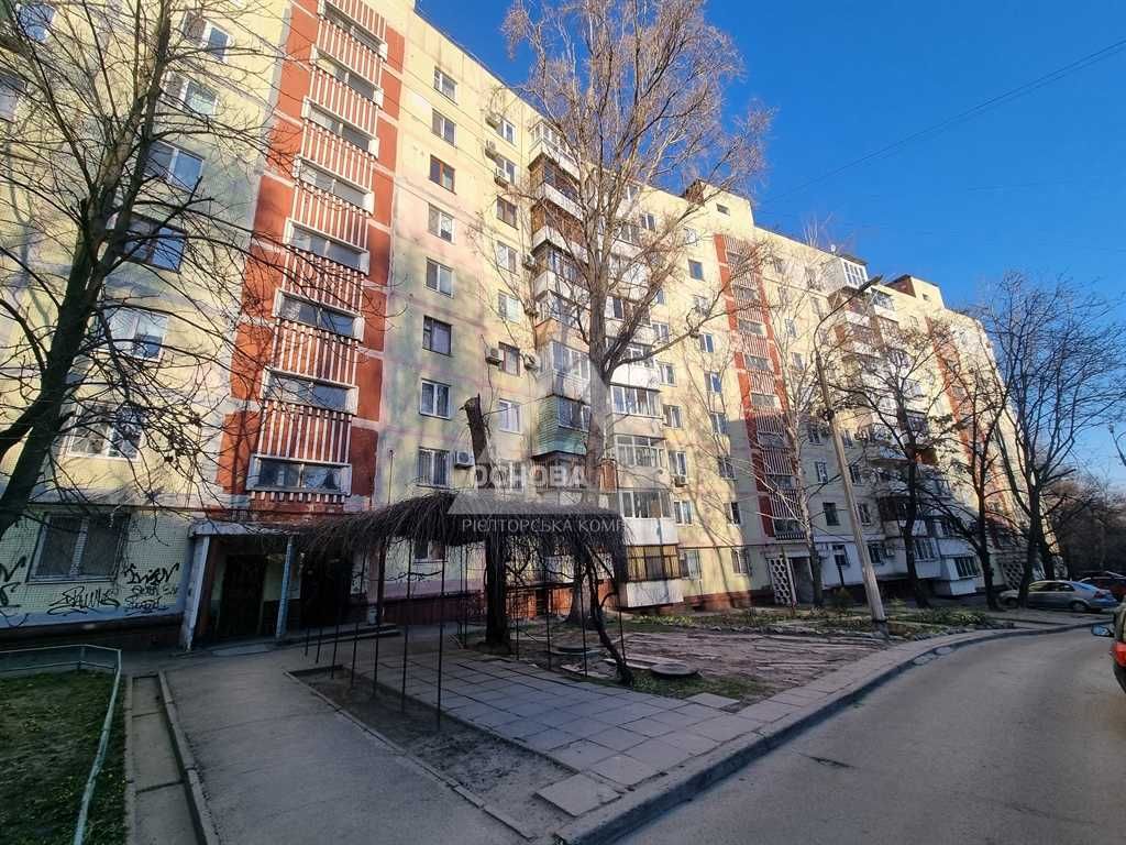 Продажа 2к квартиры, ул. Нижнеднепровская, с видом на Днепр