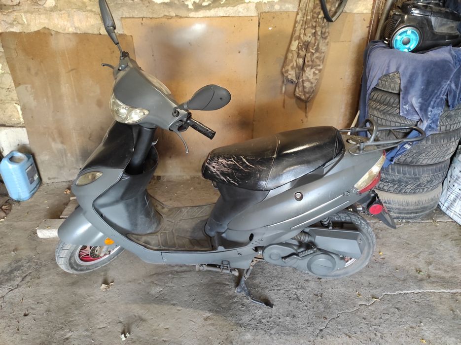 Продам Мопед Китаец 4- тактный