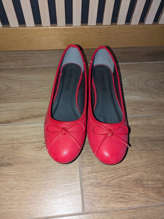 Nowe baletki / balerinki w kolorze czerwonym Duży rozmiar r.45
