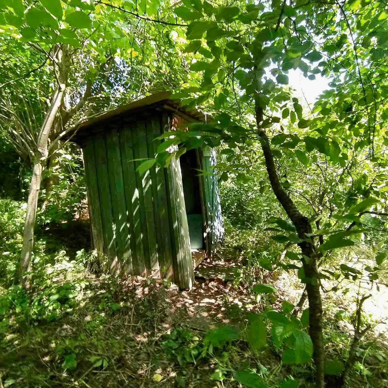 Недорогий будинок неподалік річки. Богуслав, Київська обл.