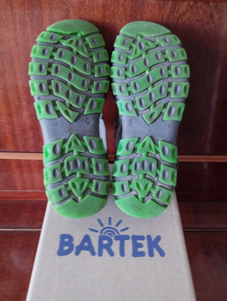 Шкіряні якісні сандалі Bartec на хлопчика. Розмір 37.