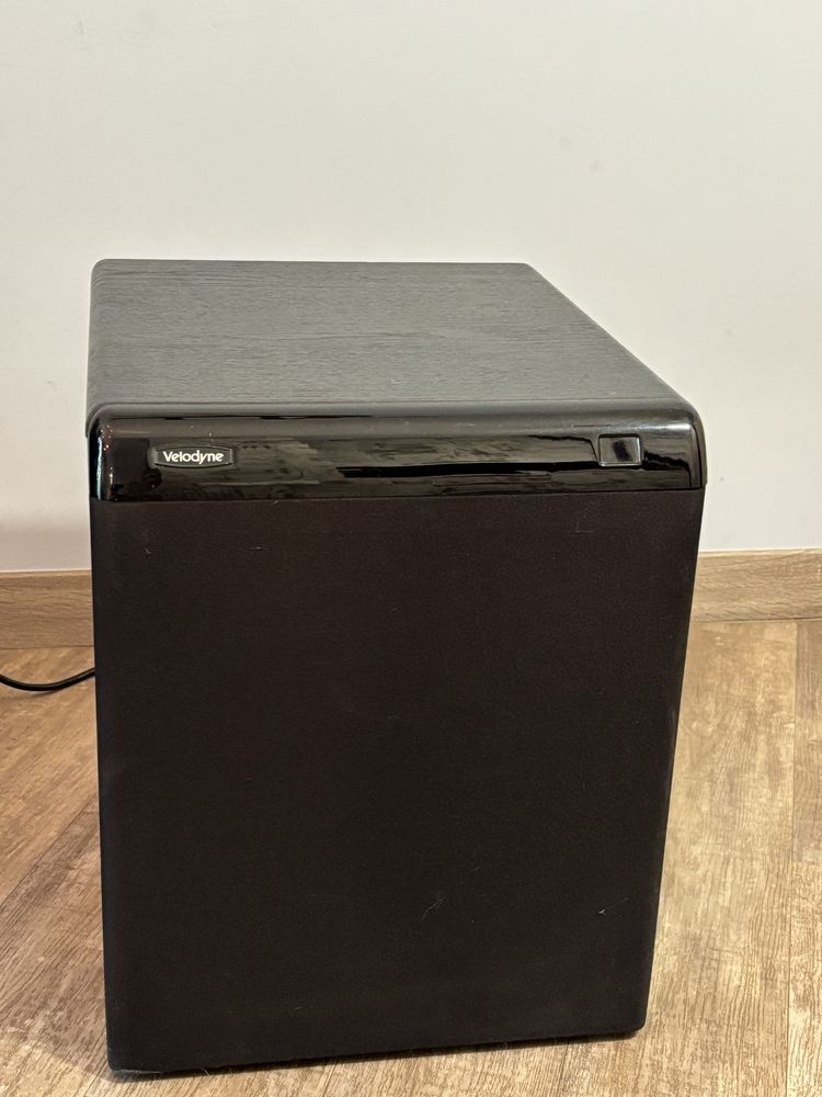 Сабвуфер Vеlodyne CHT-12QR