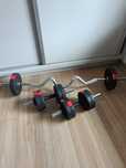 Krzywa sztanga z hantlami + obciążenie 15 kg
