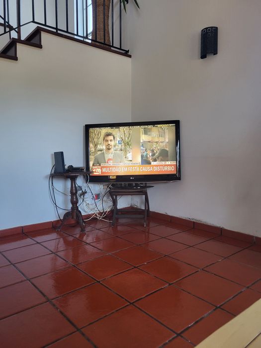 TV grande ótima imagem