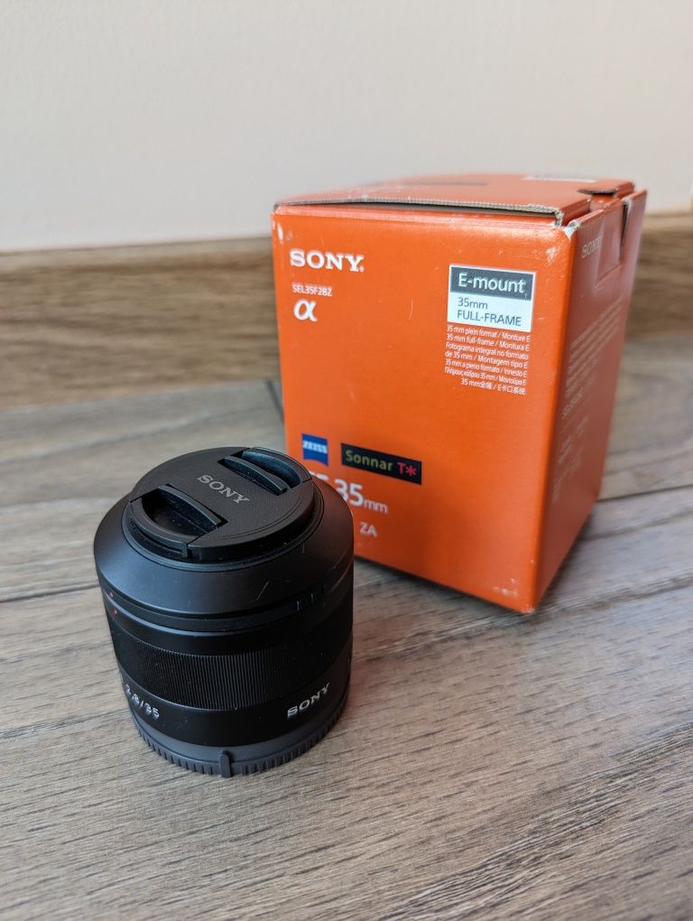 Об'єктив Sony FE 35 mm f/2.8 ZA Sonnar T*Carl Zeiss