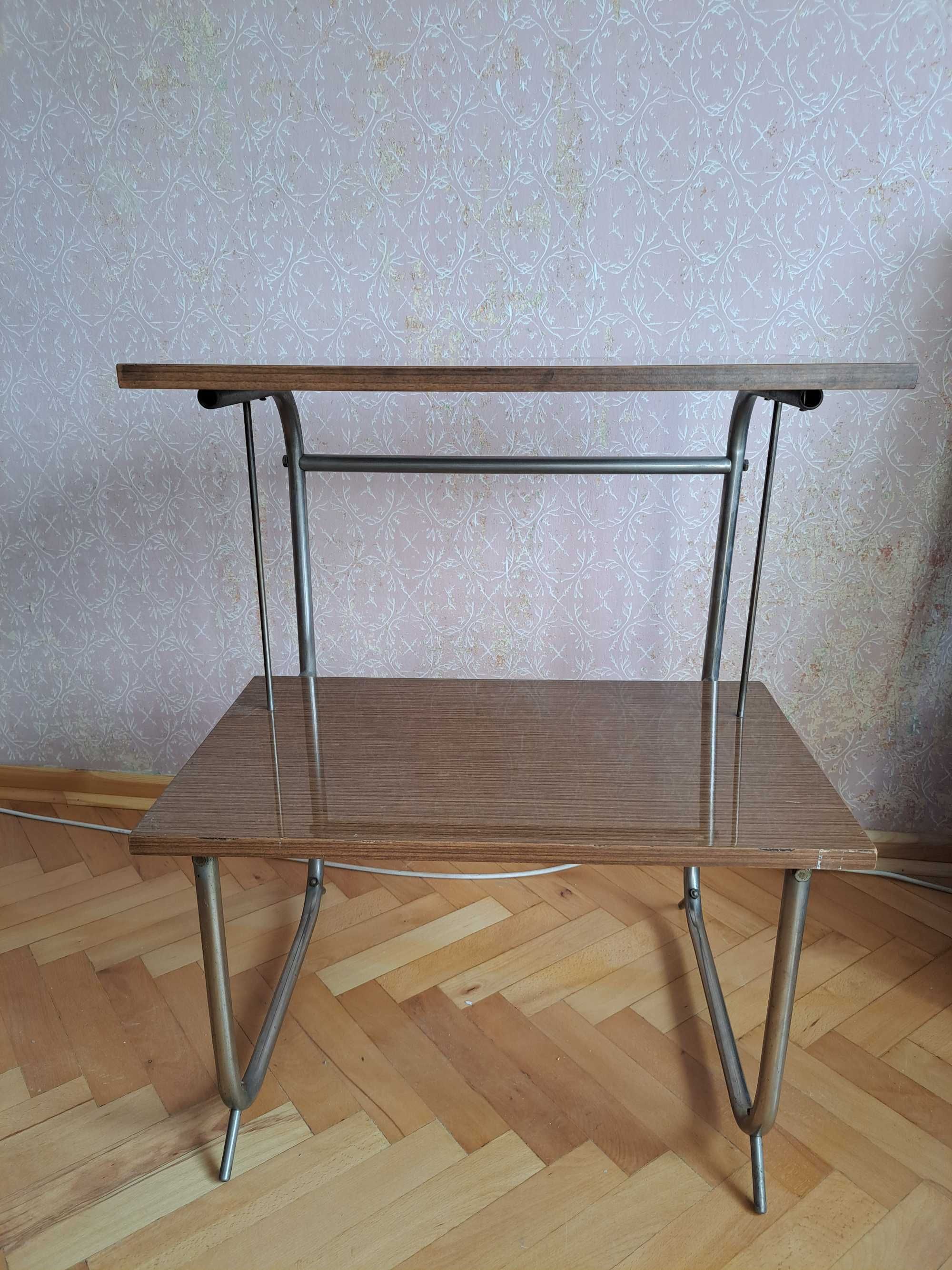 Stolik z okresu PRLu pod telewizor i radio