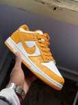 Nike dunk yelow muito novo