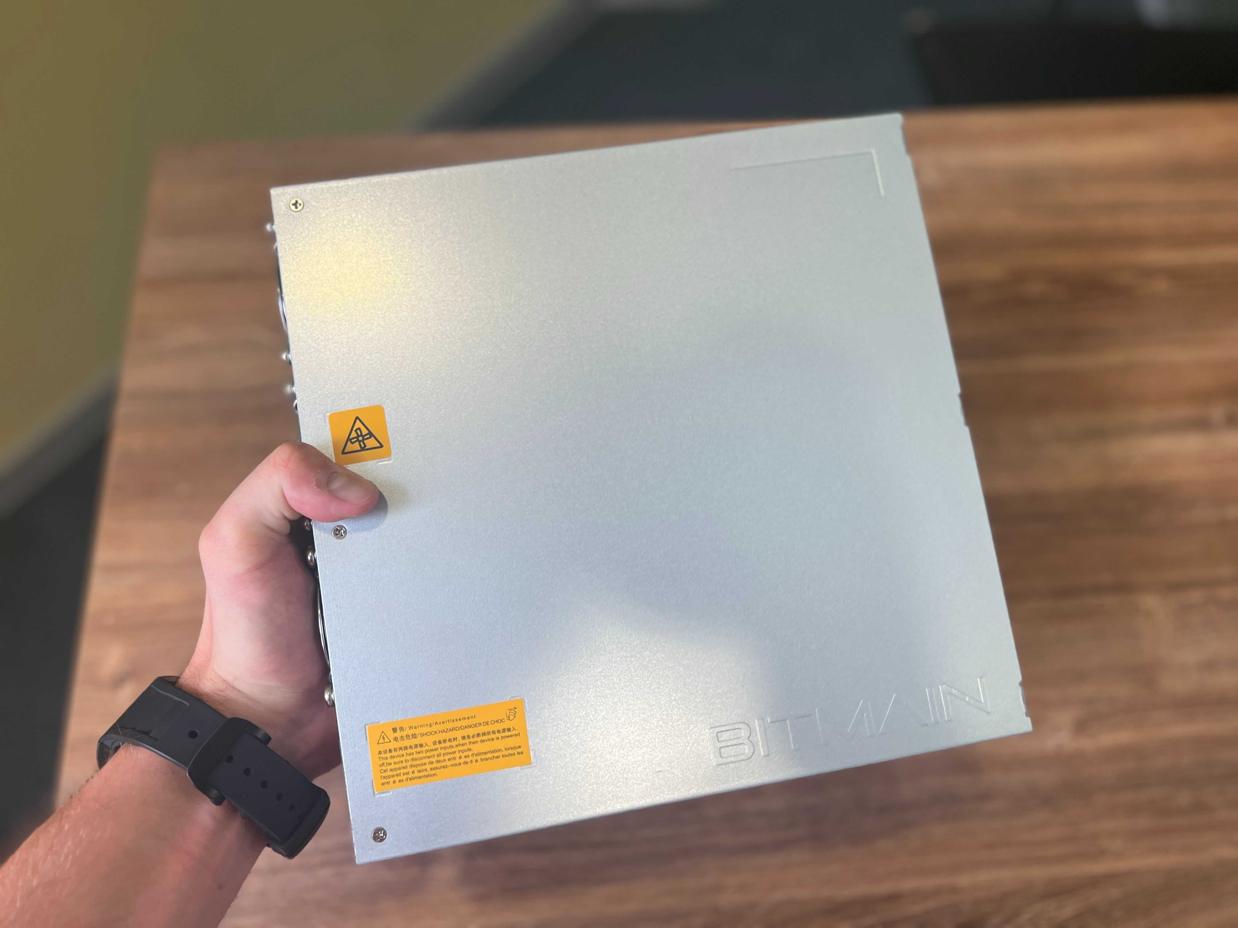Оригінал! NEW Блоки живлення BITMAIN APW12 12-15v для S19, T19, L7