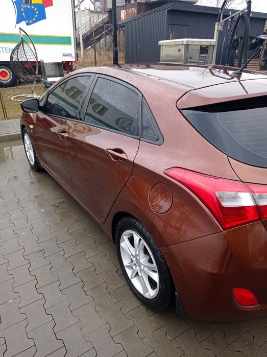 Автомобіль Hyundai j30