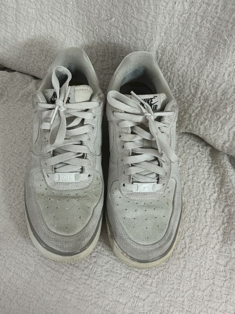 Sapatilhas Nike Air Force 1 tamanho 38.5