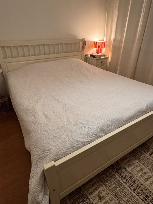 Cama branca 160X200 ikea