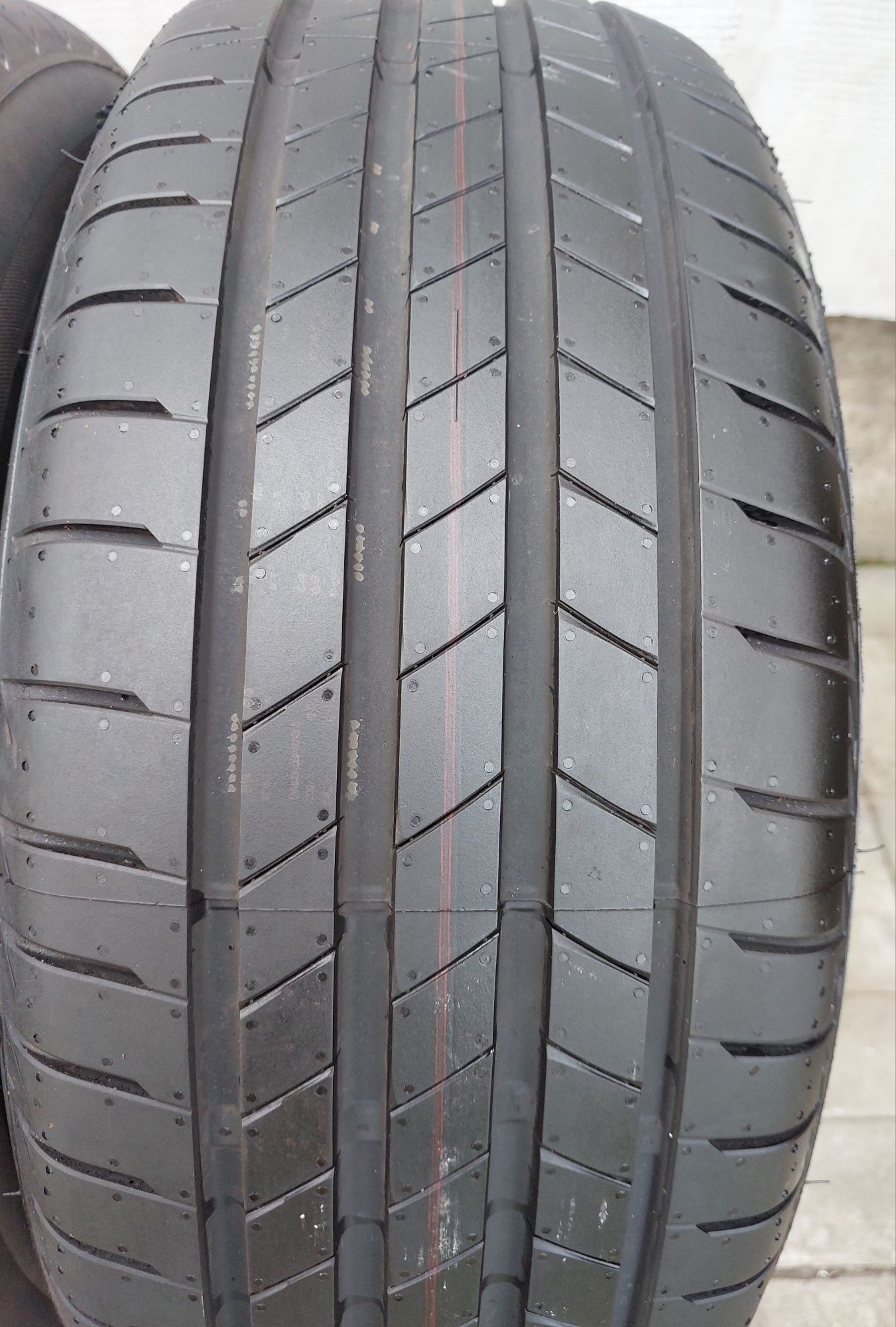 Шини 4шт Нові  r18  225-55  Bridgestone  2022рік