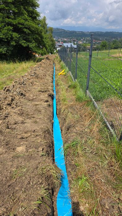 Usługi koparką 2,5t Wiertnica, transport 8t.