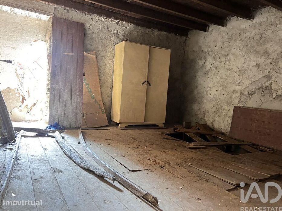 Casa de aldeia T1 em Turcifal de 99,00 m2