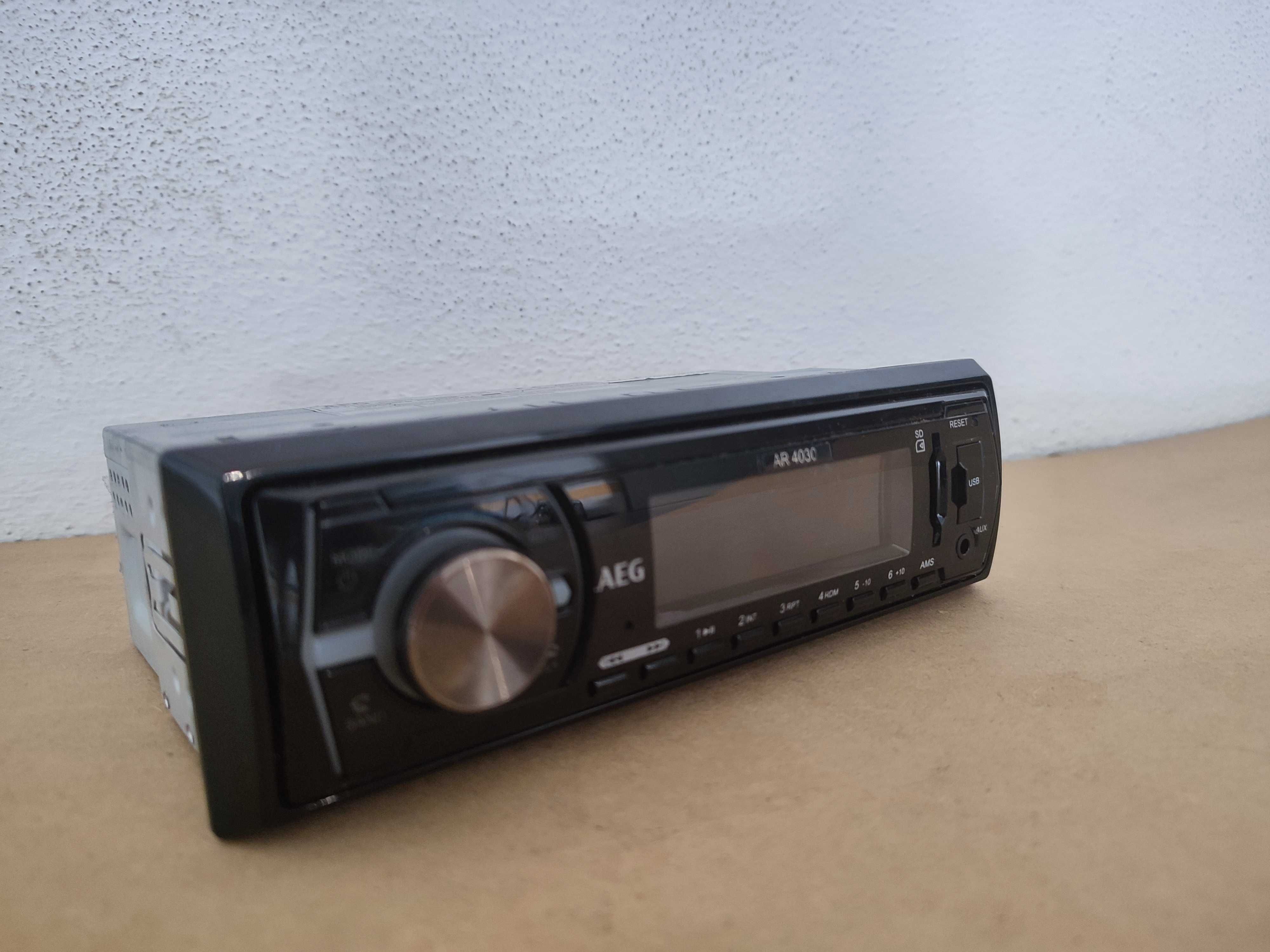 Rádio AEG AR 4030 Usado