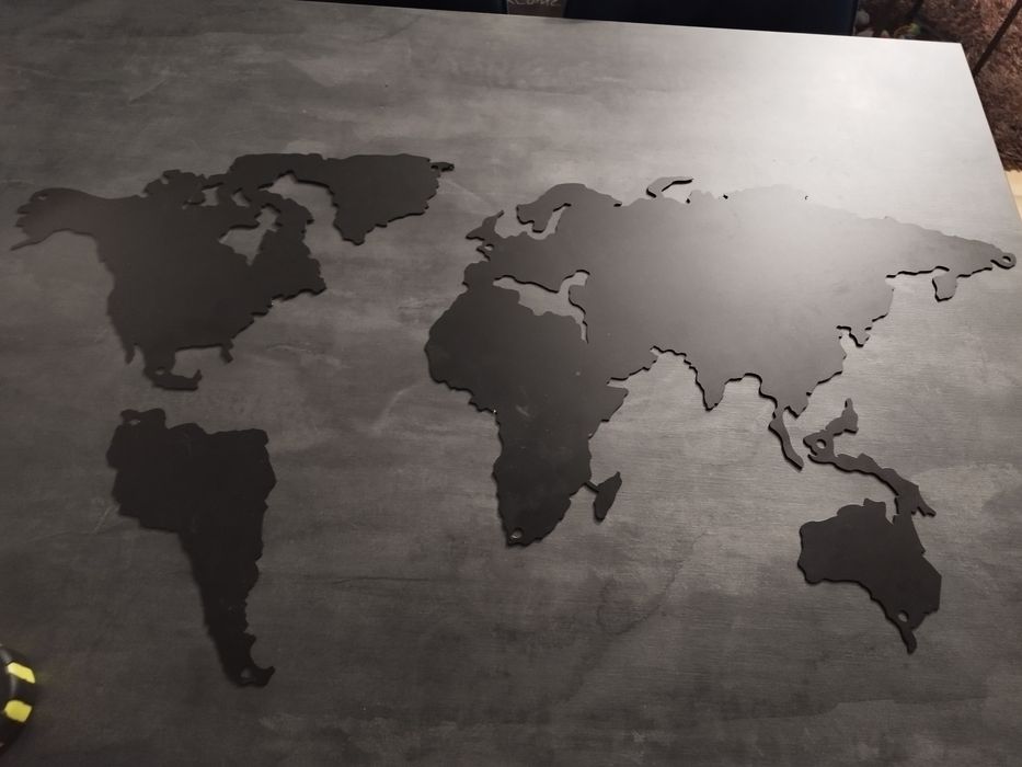 Mapa świata do powieszenia na ścianie