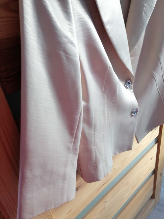 Marynarka damska firmy La Vienne w rozmiarze 42