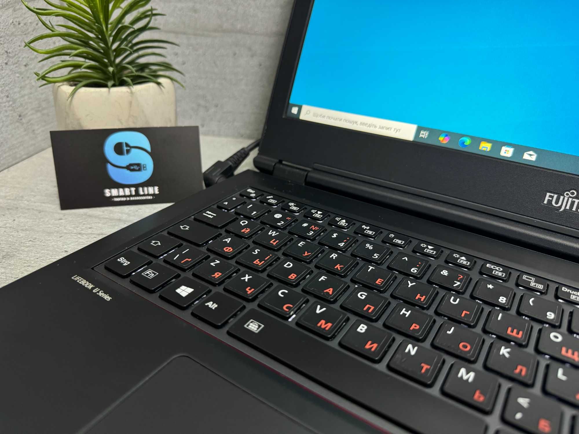 i5-8250U/Мультимедійний ноутбук Fujitsu LifeBook U758/8 ddr4/256 ssd