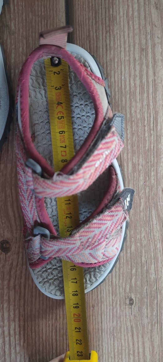 Sandały dziecięce QUECHUA Decathlon 30, wkładka 18cm