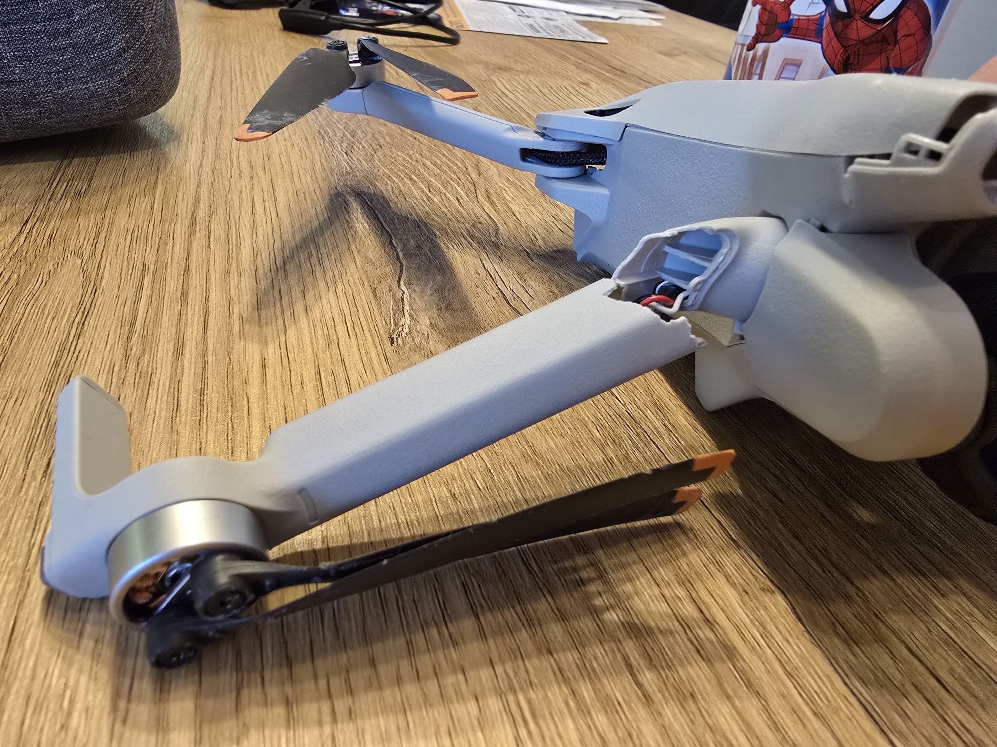 DJI Mini 3 – uszkodzony, na części lub do naprawy