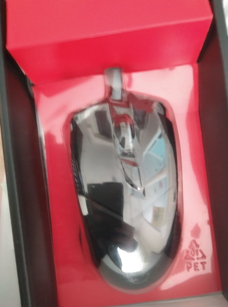Мышка MSI GlutchCM10.