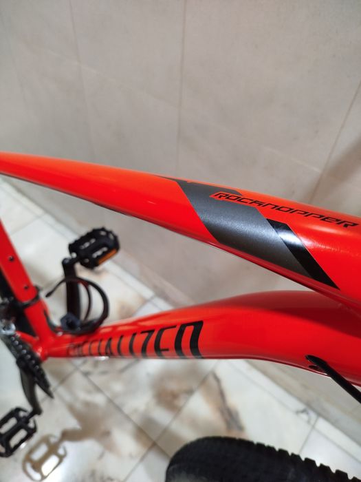 Bicicleta Specialized Rockhopper 29"- BTT