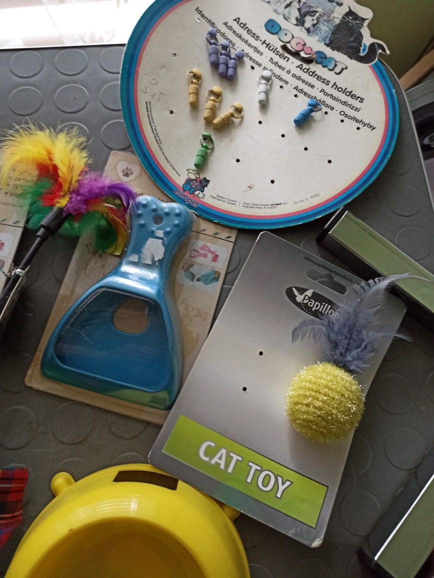 Akcesoria dla psa kota zabawki misky adresatki