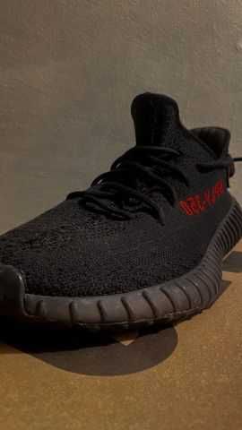 Adidas Yeezy Boost 350 v2 Bred