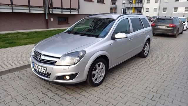 Opel Astra Ksenon,Nawigacja, Climatronic, Zadbany, Serwisowany !