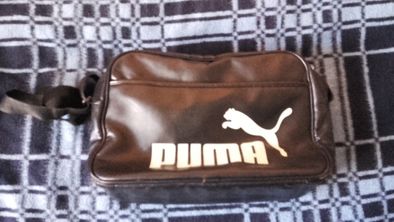 Torebka Puma . Kolor czarny