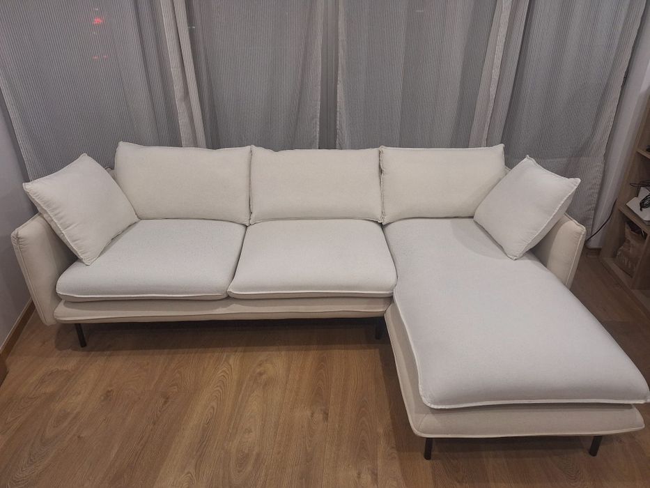 Sofá chaise-longue em linho bege Kinda Home