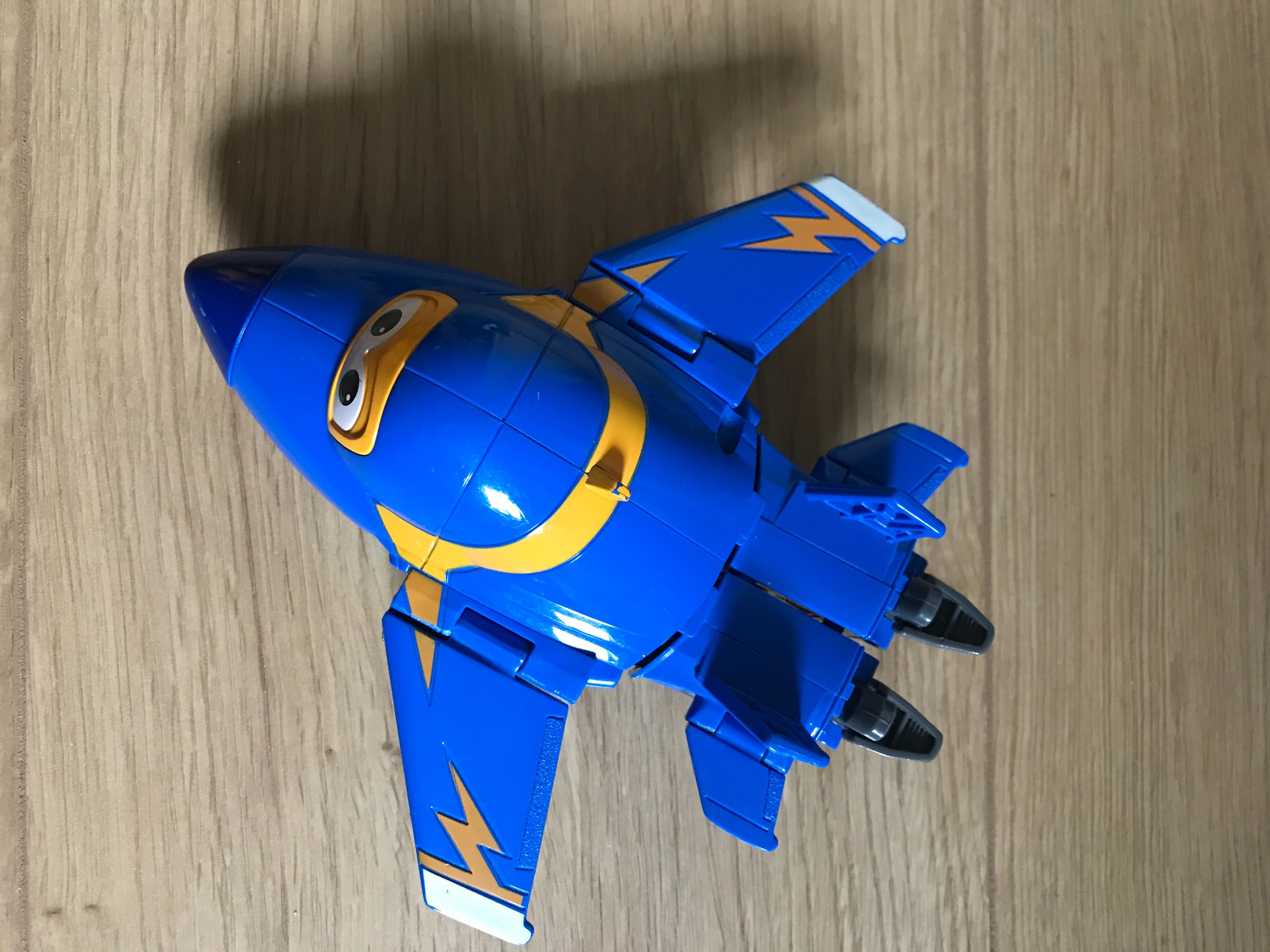 Figurka transformująca z bajki Super Wings