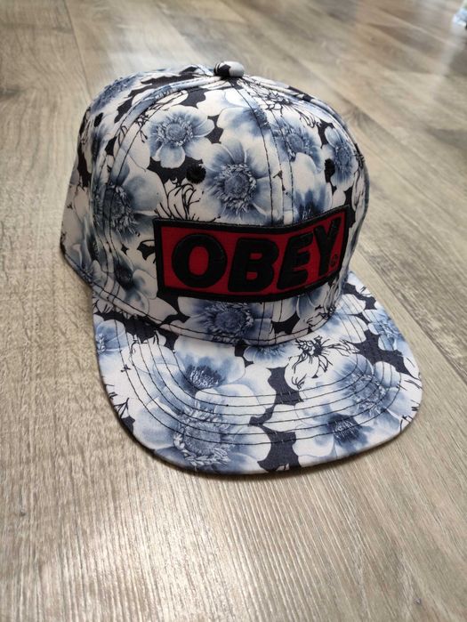Кепка снепбек OBEY Floral