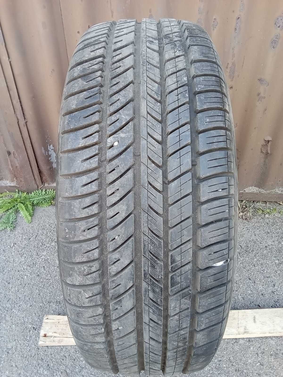 Продам 1 шину 195/65/15 Michelin Energy XH1 Розпаровка