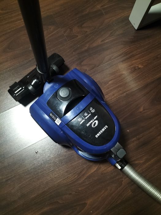 Пилосос Самсунг аир трак с контейнером