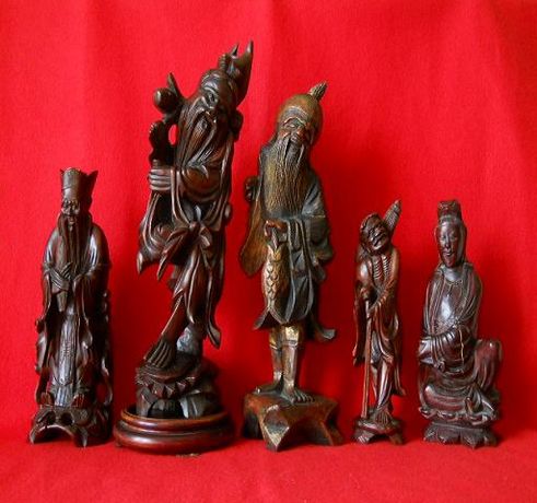 Китайские статуэтки из красного дерева