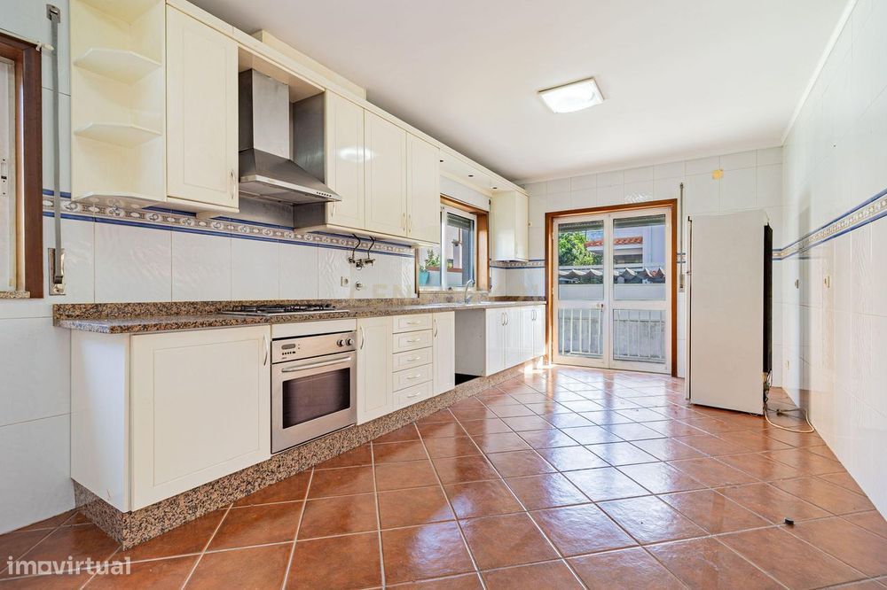 Moradia T4 em Vila de Prado