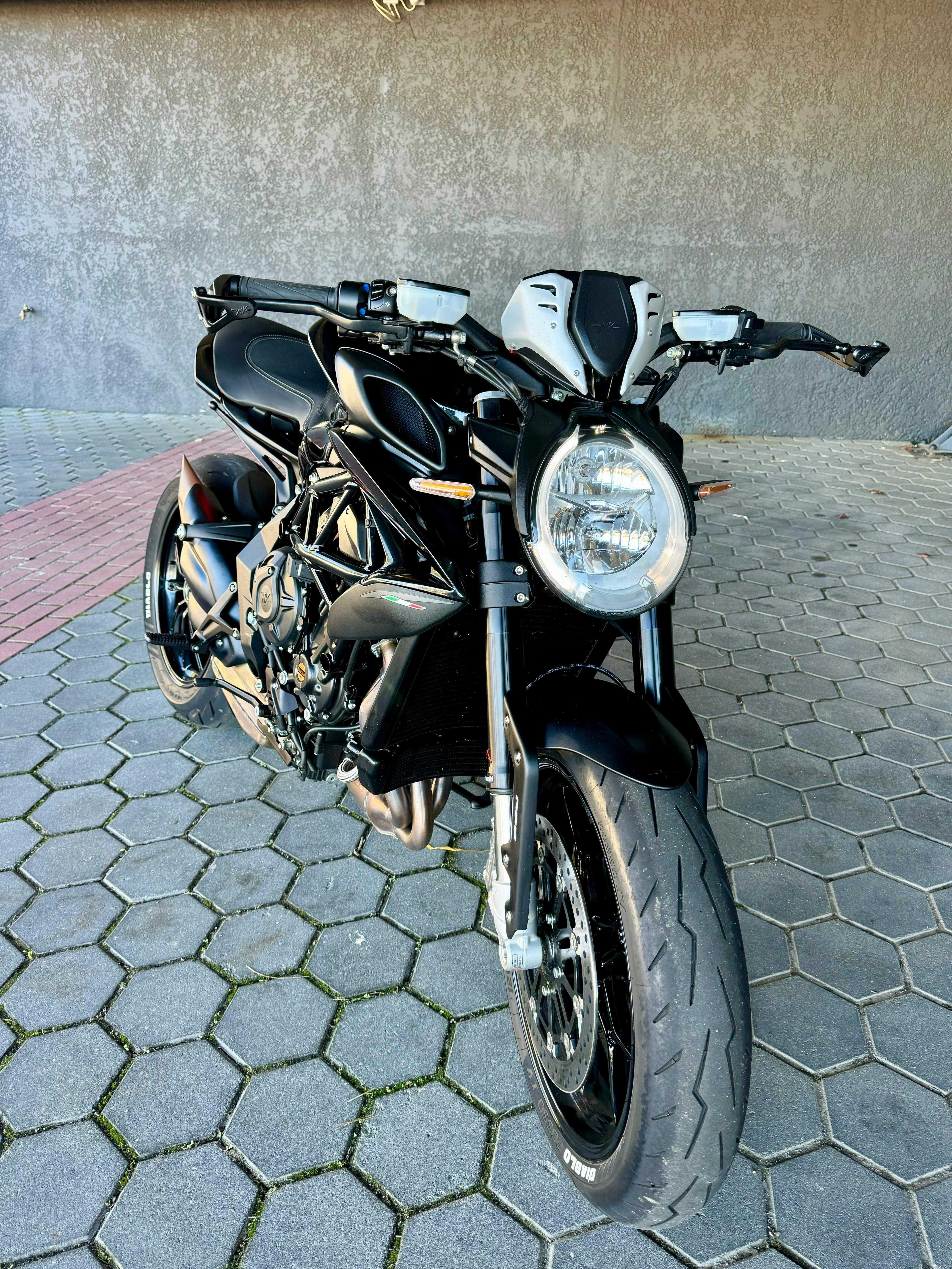 MV Agusta Dragster R 2024