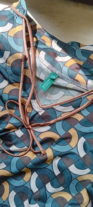 Sukienka przed kolano S/M.