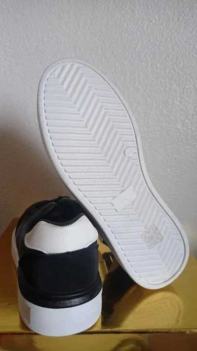 Sapatilhas Homem - Preto - 44 - Novas!!