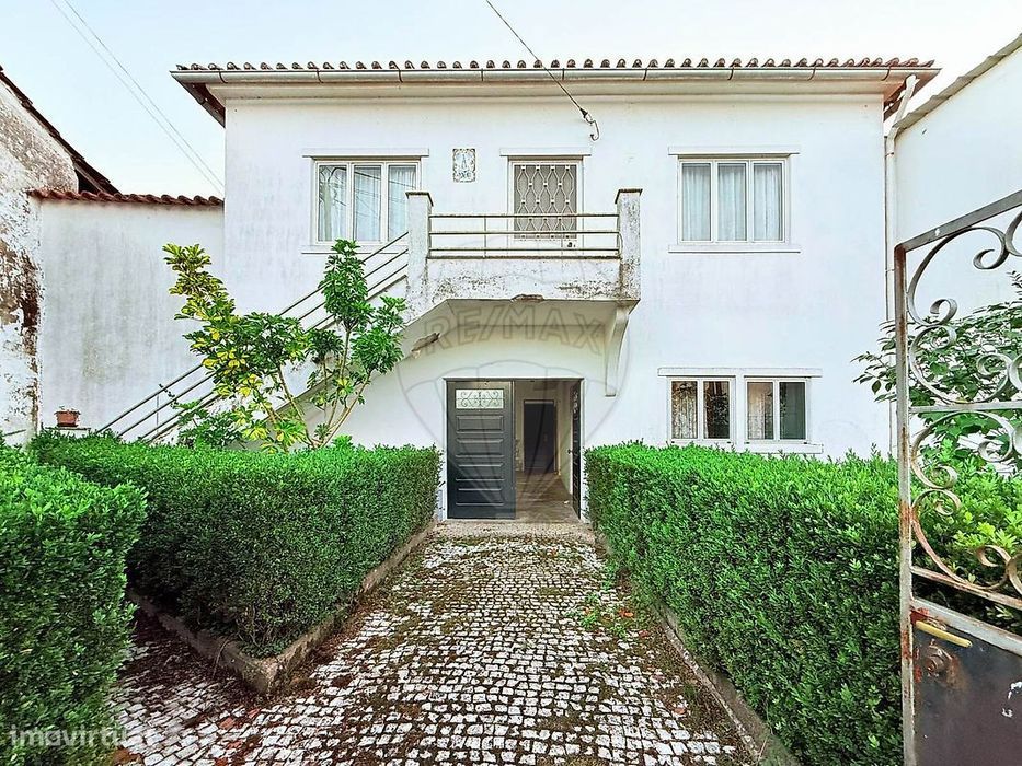 Moradia T4 para venda