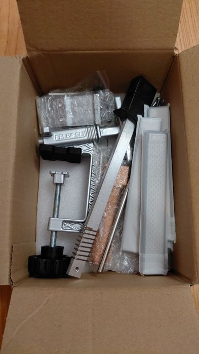 Точилка для ножів